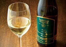 【カルディ】絶対褒められる！手土産に最適な“カルディのワイン”おすすめ3選｜『LDK』とプロが実食検証