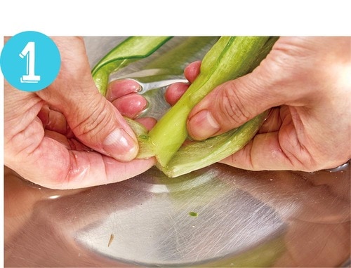STEP1:根の泥は落とす 野菜の冷凍保存方法おすすめ イメージ
