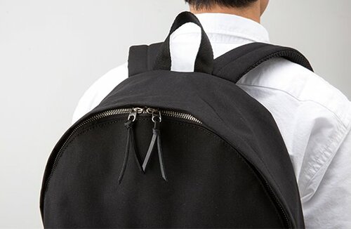 デザインも実用性も文句なしコレなら大人が持ってもOK！ イメージ