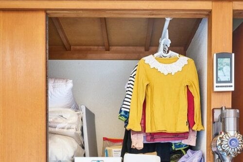 ハンガーの位置が高い 押し入れ収納グッズおすすめ イメージ