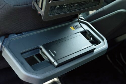 車の中でもBlu-rayが電源なしでも楽しめる