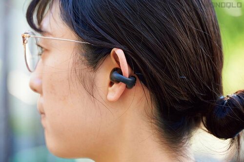 BGM向きのイヤホンでボーカル曲が得意です イヤーカフ型イヤホンおすすめ イメージ