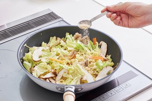ひとふりで味が決まる!使い勝手バツグン「貝だしの素」