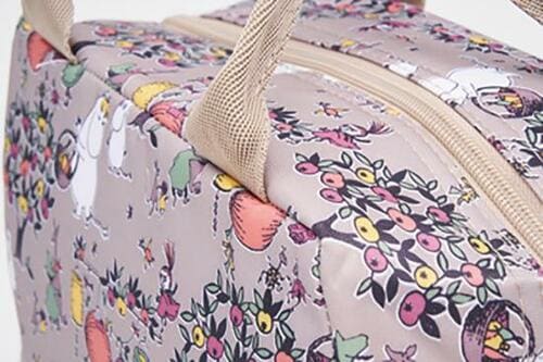 5位: 厚手の保冷素材で夏も安心!「保冷バッグ&ペットボトルホルダー」