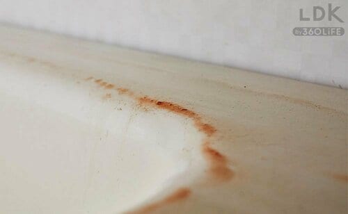 汚れの見極めかた：指で汚れの状態をチェック お風呂掃除用洗剤おすすめ イメージ
