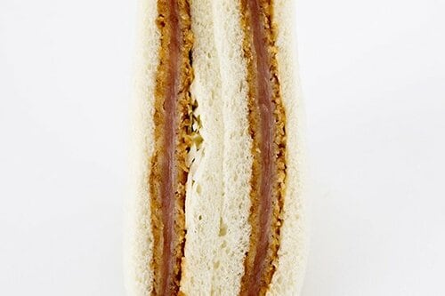 8位: 【8位】少なめソースで単調… ファミマ「ハムカツサンド」 イメージ2