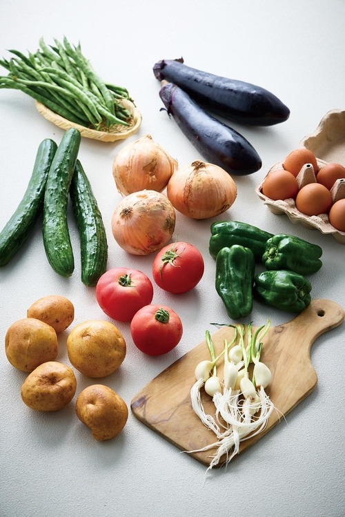 【野菜】長崎県松浦市「道の駅松浦海のふるさと館『旬のお野菜+産みたて濃厚玉子6個』の大満足セット!」 ふるさと納税おすすめ イメージ