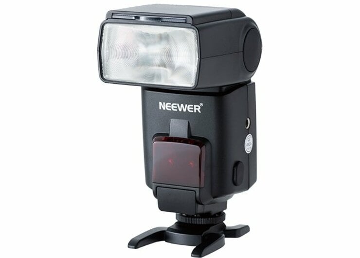 Amazonの格安ストロボ狙いは「NEEWER」が鉄板