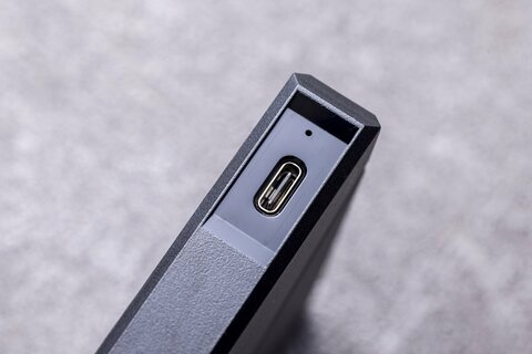胸ポケットに入る史上最速SSD】バッファローの最新ポータブルSSD