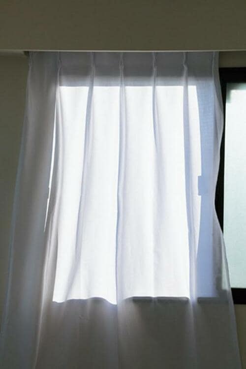 遮像性は優秀だけど室内が暗いのが弱点