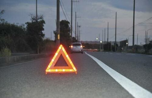 ③強風でも耐える安定性を 備えた「三角停止板」 イメージ2