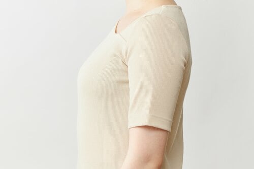 テスト結果3:服を着たときの形 ノンワイヤーブラおすすめ イメージ