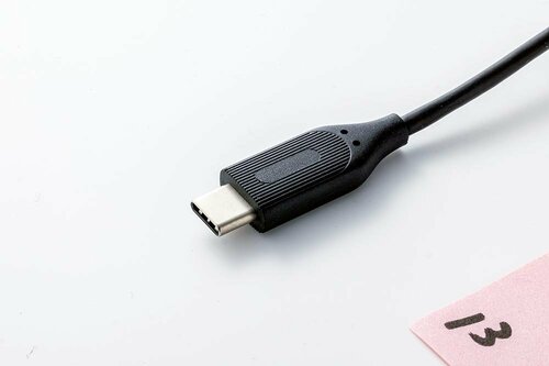 電源とのコネクタはタイプC