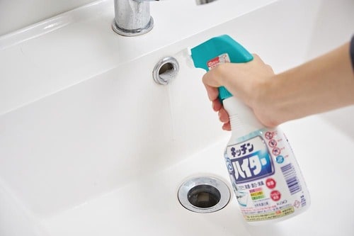 手順4：排水口は奥まで泡づけ イメージ