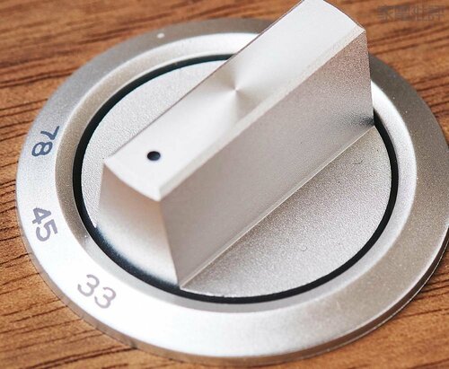 【機能】33-1/3、45回転に加えSP78回転にも対応 レコードプレーヤーおすすめ イメージ