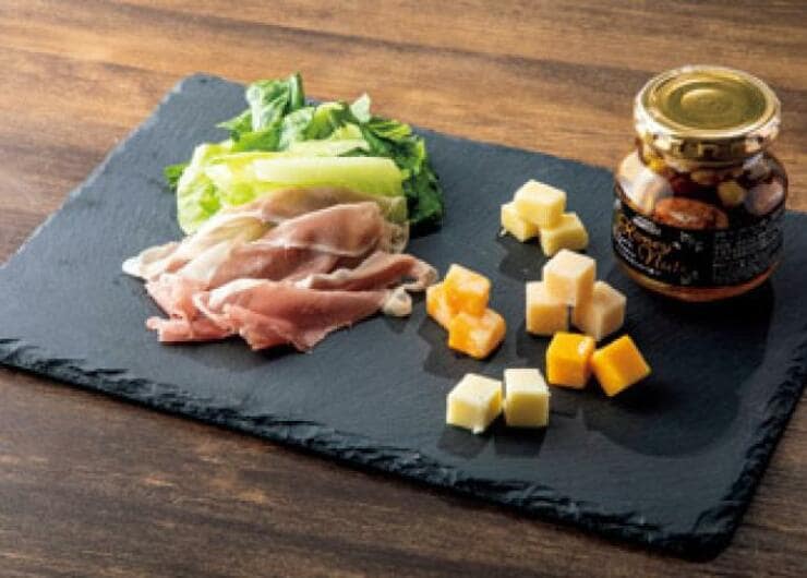 【300均】どんな料理も映える！ 黒い石の皿「スレート」のプチプラ見つけちゃいました