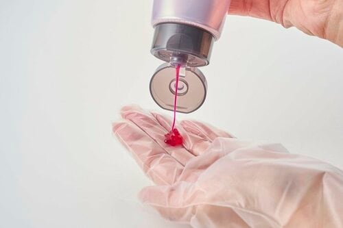 テスト3：使用感 ヘアカラーを変えるピンクシャンプーおすすめ イメージ