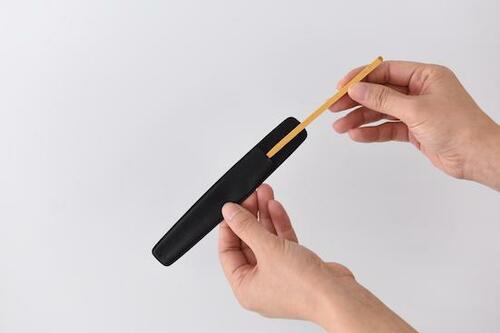 10位: グリーンベル「匠の技 最高級 天然 黄楊(つげ)耳かき 収納ケース付き G-2156」 イメージ2