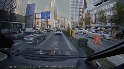 高い画素でハッキリと情報が読み取れる！ ミラー型ドライブレコーダーおすすめ イメージ