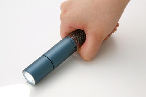 太陽光で最大４時間点灯いざという時以外も頼れます イメージ2