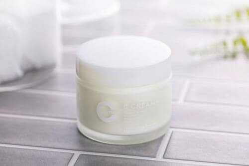 こっくり感とサラッとを両立した上質なクリーム エイジングケアを叶えるフェイスクリームおすすめ イメージ