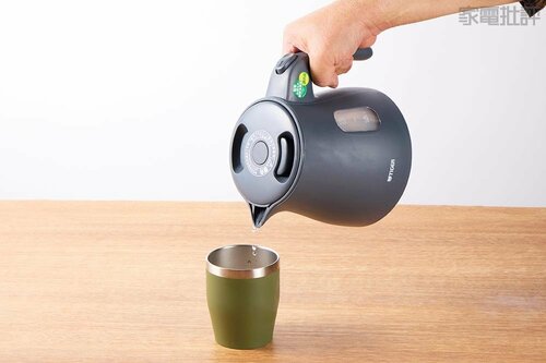 ロックボタンは解除してないのに 電気ケトルおすすめ イメージ
