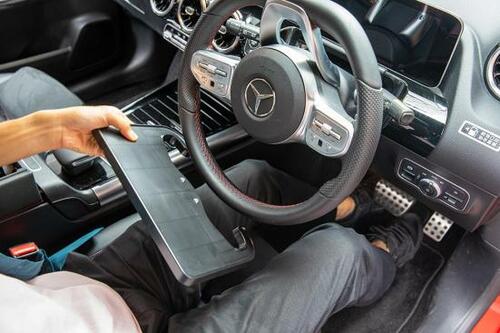 セリア「車用ハンドルテーブル」2