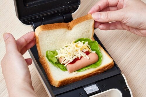 作れるもの1：食パンに好きな具を挟んで焼くホットサンド 1枚焼きホットサンドメーカーおすすめ イメージ