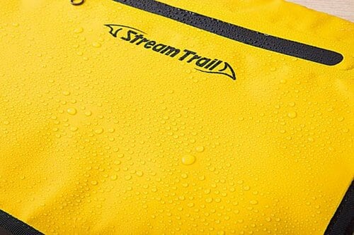 雨にも負けない最強のバッグで電子機器や書類を守りきる！ イメージ