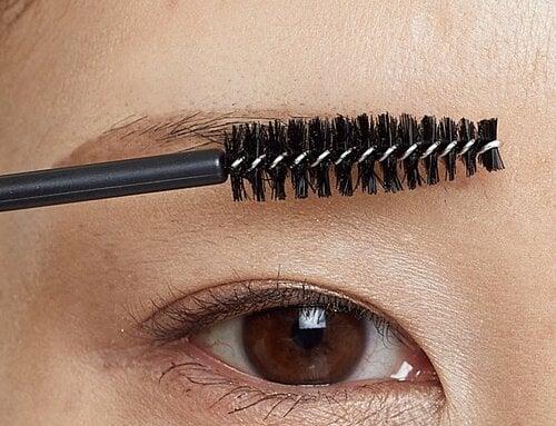 使い方3： アウトラインをぼかしてなじませる アイブロウペンシルおすすめ イメージ