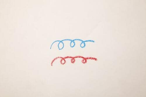 【NO.3】発色も拭き取りも大満足の水で拭けるクレヨン イメージ