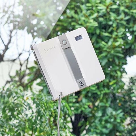 窓拭きロボット掃除機がコンパクトになって小さい窓にも使いやすくなっ