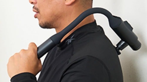 しなるアームが使いやすい！ マッサージガンおすすめ イメージ