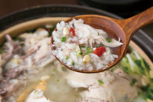 【おまけ】レトルトの参鶏湯は スープを足して鍋にアレンジ！ イメージ4