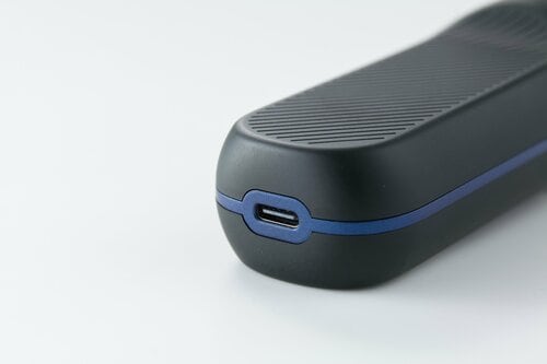 選び方2:バッテリーと充電方式 小型シェーバーおすすめ イメージ2
