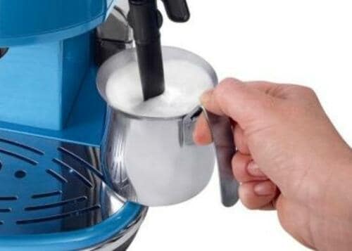 ポイント2：フワフワのミルクも作れる イメージ