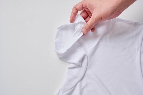 メンズ冷感インナーの人気商品を比較 メンズ冷感インナーシャツおすすめ イメージ2