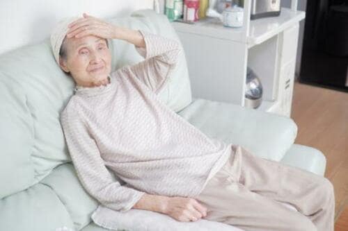 実家の家電を遠隔で操作できる方法って？ イメージ