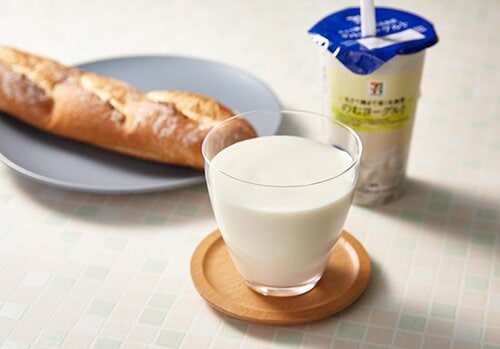 11位: 【11位】自然な発酵香に三温糖のコク セブン「プレーン」 飲むヨーグルトおすすめ イメージ