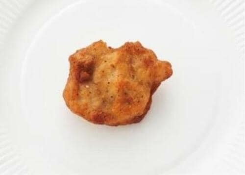 C評価: 唐揚げというよりフライドチキン！ ニチレイ「特から」 イメージ2