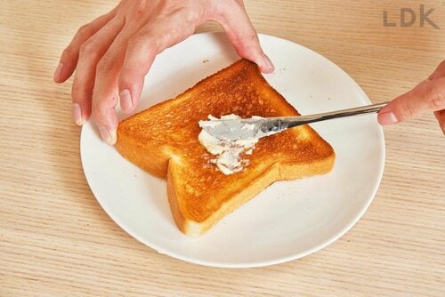 バターあと塗りは普通でした 食パンおすすめ イメージ