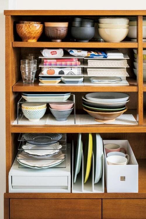 その③：食器棚の整理見せる・隠すをうまく使い分けて イメージ