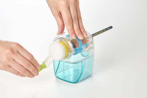 透明だからカスの量も見える 手動鉛筆削りおすすめ イメージ