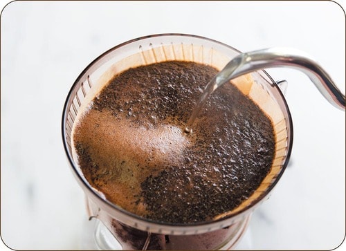 STEP8:お湯を一気に注ぐ イメージ