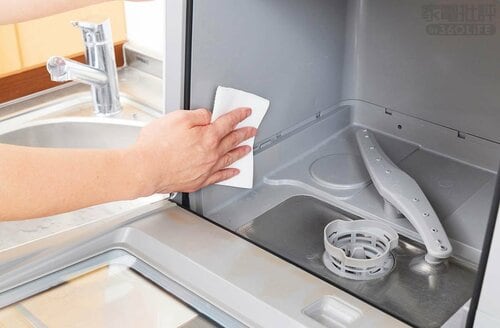 食洗機のメンテナンスはどのくらいの頻度で必要？ 食洗機おすすめ イメージ