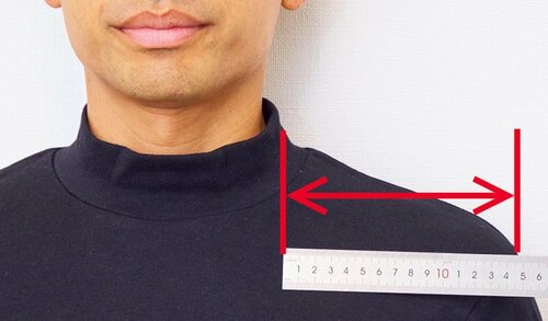 3： 横向き寝の時の高さを測る 高さ調整枕おすすめ イメージ