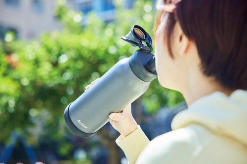 スポーツシーンにぴったりな水筒とは？ スポーツ向け水筒おすすめ イメージ