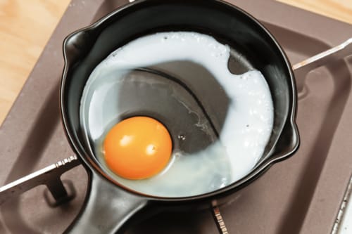 ［Check2］ニトスキは薄いからすばやく温まる！しかも「鋳鉄」だからずっと温かい！ イメージ7