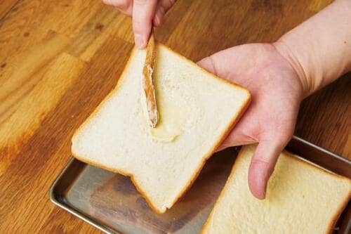 STEP3：パンに盛り付けます イメージ