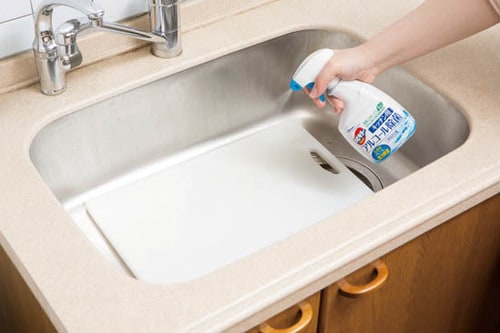 まな板を除菌するならしっかり乾かしてスプレーを！ イメージ